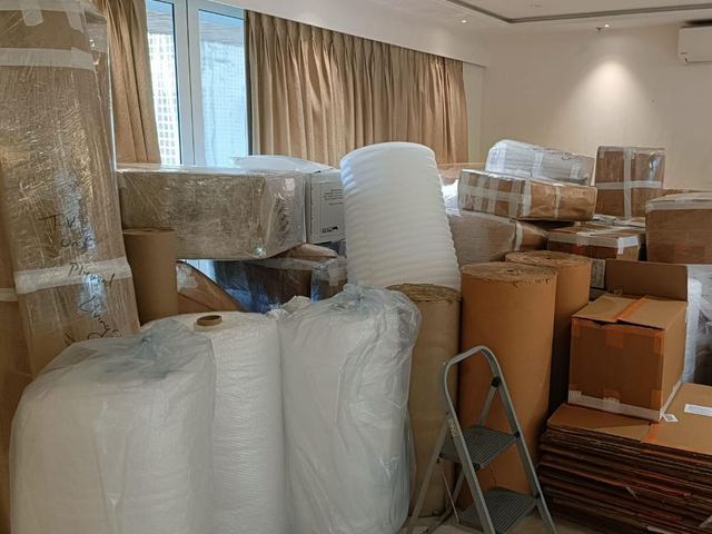 Packed goods with bubble wrap and foam rolls