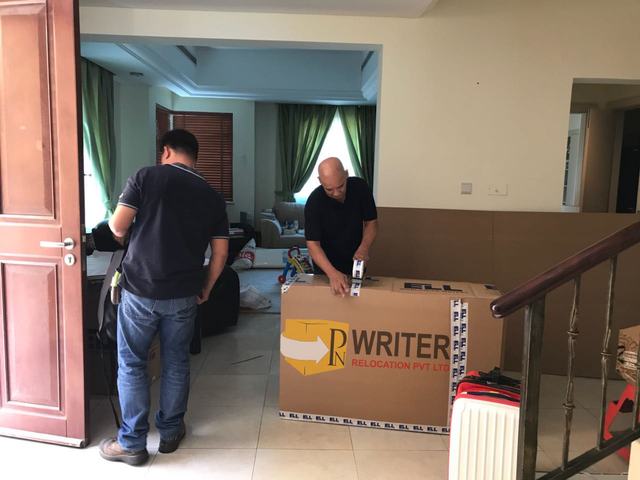 Packing at a customer's home